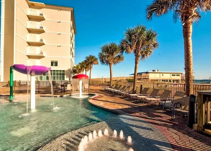 Gorgeous Beachfront Shared Pool And Access Holiday home *